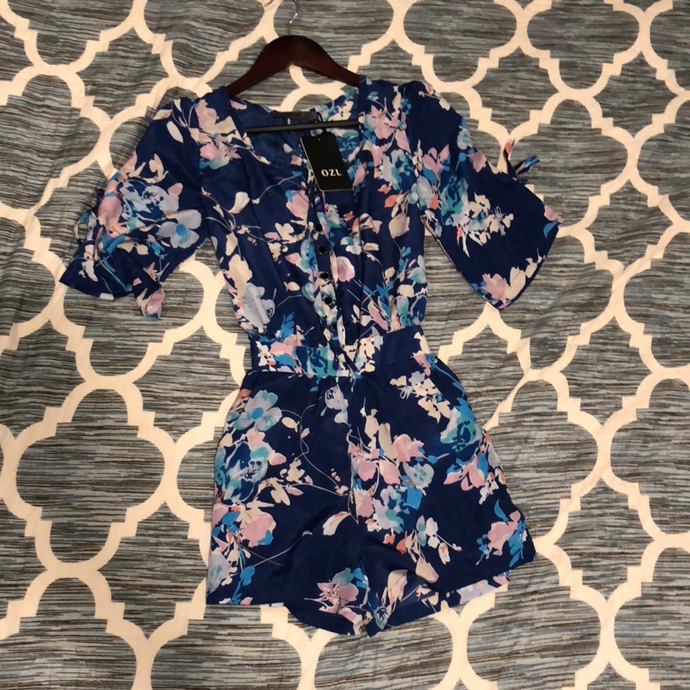 Cute romper!